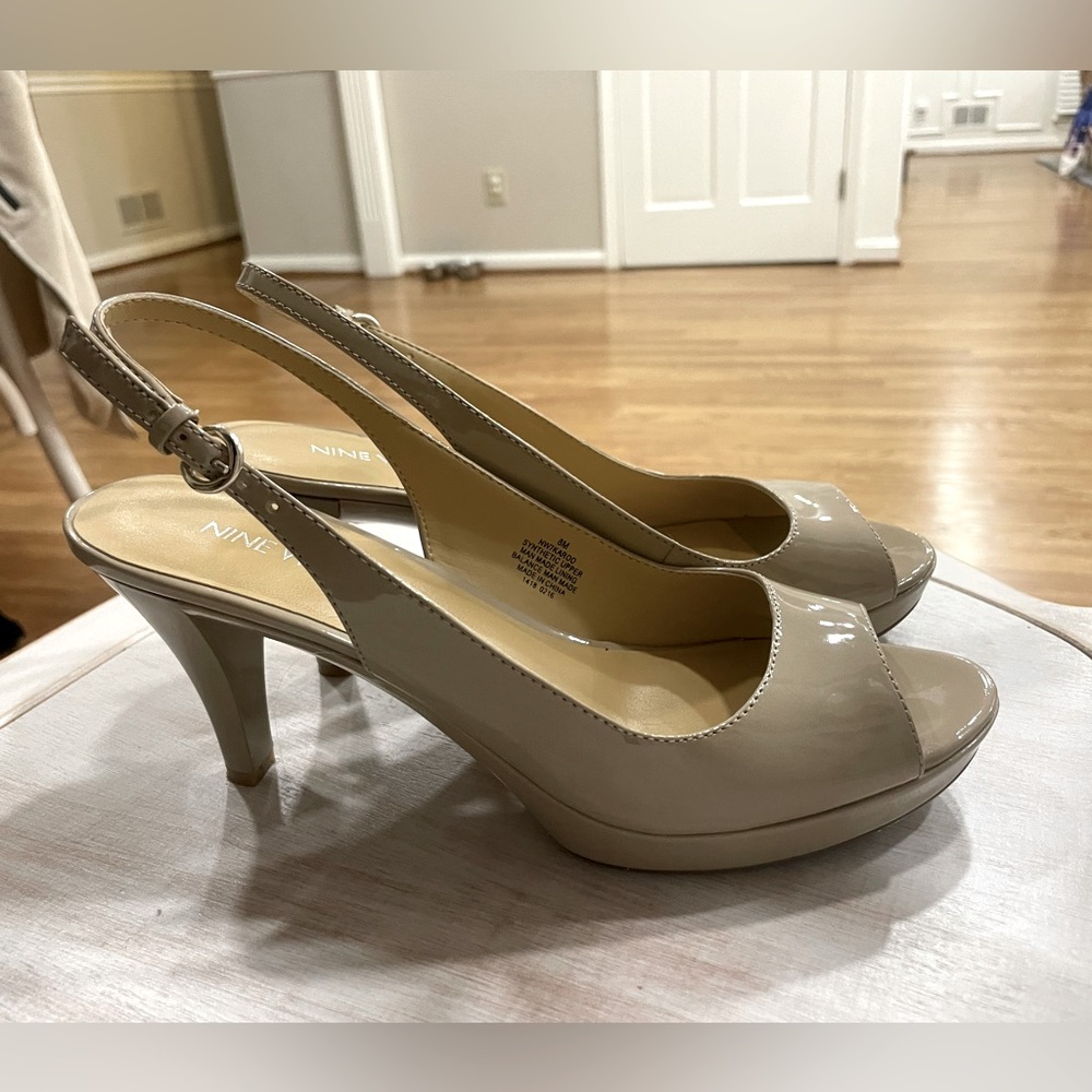 Nine West Nude Slingbacks size 8